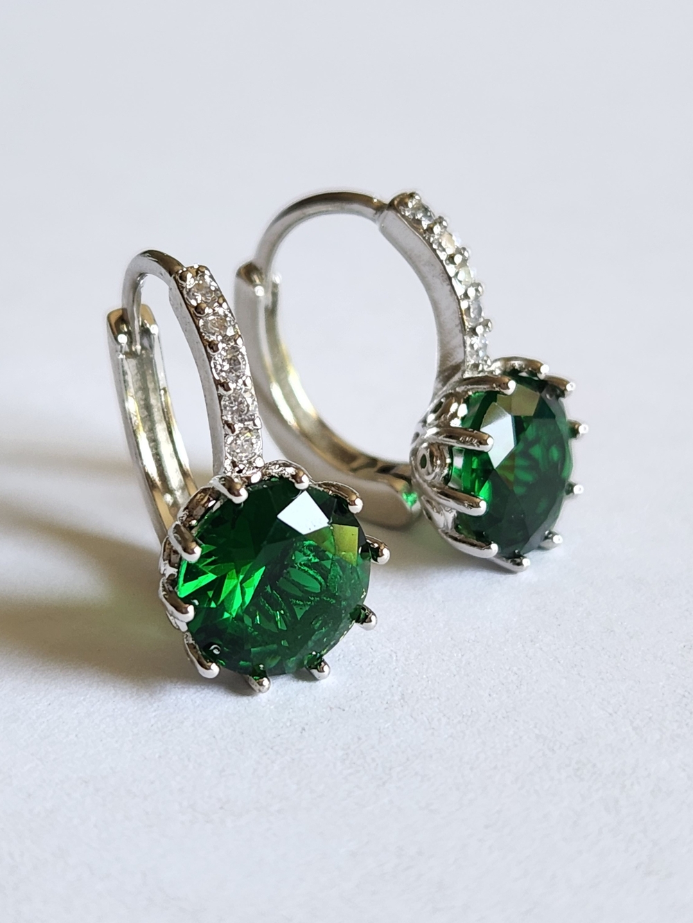 New 925 Silver Round Cut Emerald Diamond Hoop Earrings for Women